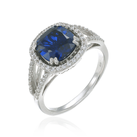 Delightful Sapphire Ring with Halo